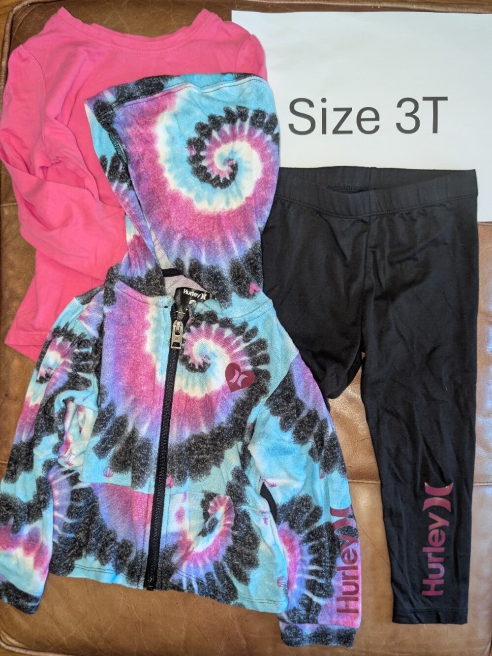 Hurley Zipper Hoodie And Black Athletic Leggings